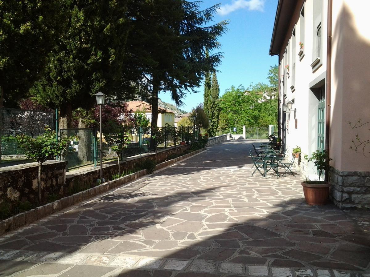 Hotel Casale Maginulfo Roccamandolfi Exterior foto
