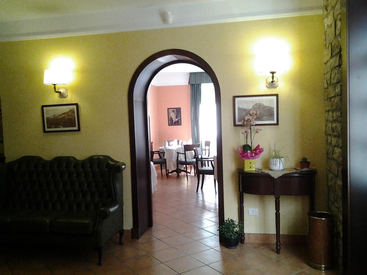 Hotel Casale Maginulfo Roccamandolfi Exterior foto