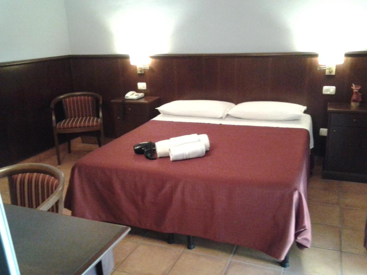 Hotel Casale Maginulfo Roccamandolfi Exterior foto
